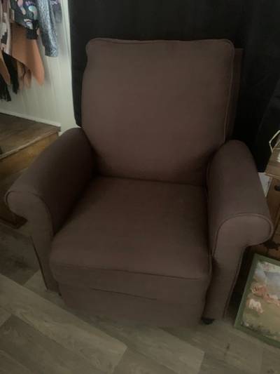 2 fauteuils inclinables bruns., View more