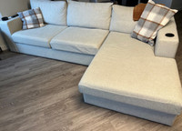 FREE - GREY/IVORY SECTIONAL