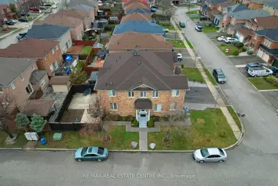 Nicely furnished basement apartment in a quiet quality area of Brampton. Steps away from major park...