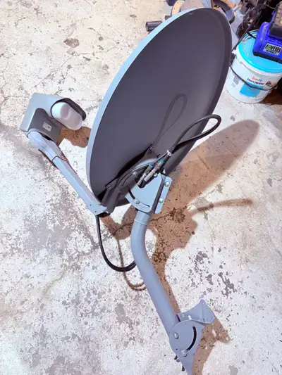 20" Bell HD TV Satellite Dish - DP LNBs, View more