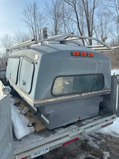 Spacekap for sale Fits 8’ box Was on a 2017 ram 3500 dually Ladder racks work Comes with shelves 850...