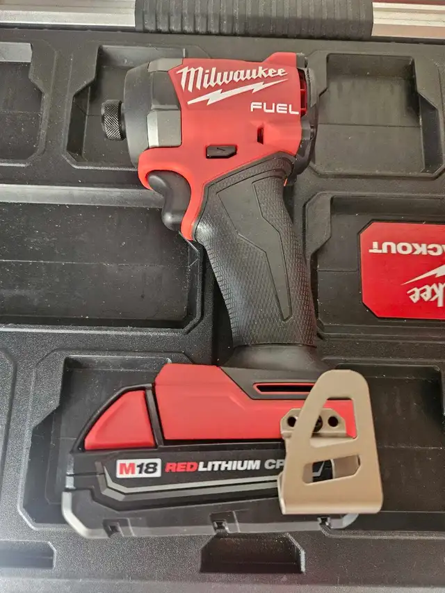 Brand new Milwaukee M18 Fuel 1/4" Hex Impact Driver with Battery in Power Tools in Ottawa - Image 2
