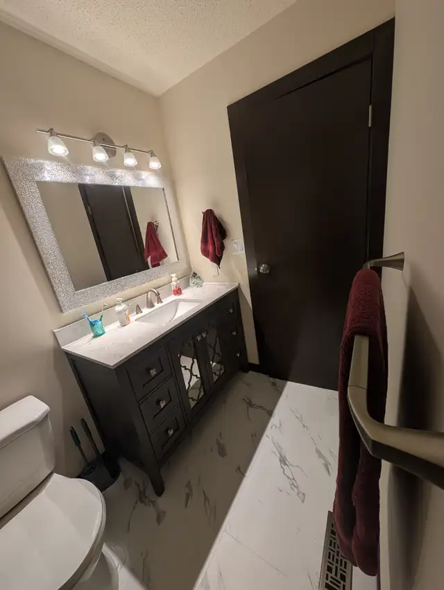 Expert Bathroom Renovations & Walk-In Showers | Regina | FREE QU in Renovations, General Contracting & Handyman in Regina - Image 8