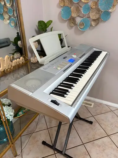 YAMAHA 76 keys workstation piano in great condition , View more
