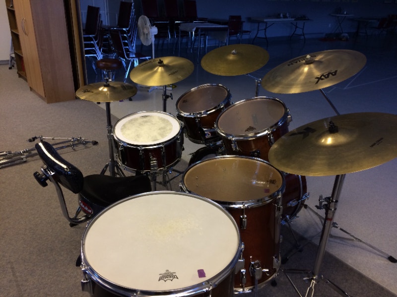 Pro Tama Superstar mahogany drum kit, with hard cases, nice Wow