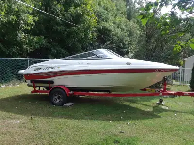 Bateau Ebbtide 19 pieds en excellent état, très propre (quasiment état "showroom"). Entretien fait,...
