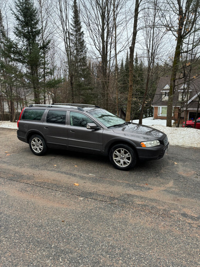 2007 Volvo XC70 AWD FULLY LOADED