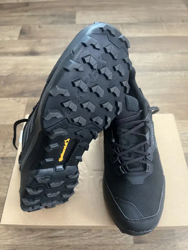 Adidas Terrex GORE-TEX – Imperméables & adhérentes in Men's Shoes in Granby - Image 4