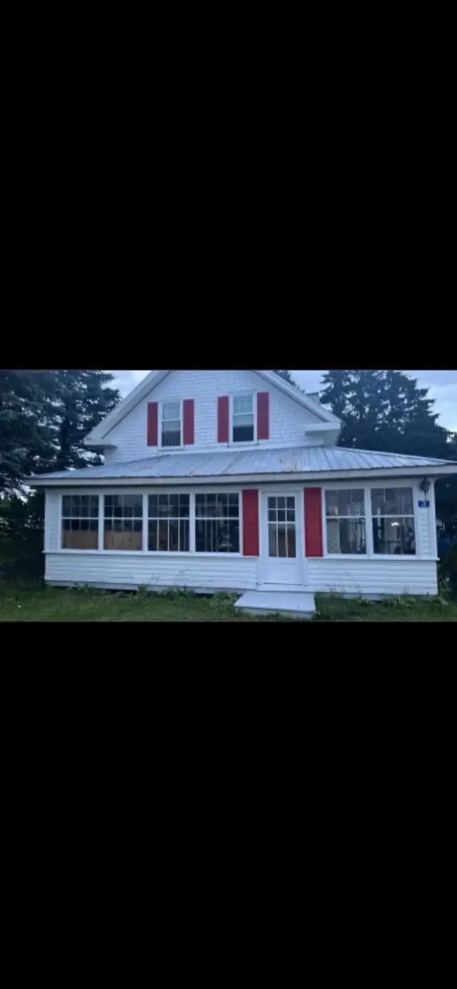Income-generating house with 5 bedrooms for sale — fully renovated in 2023