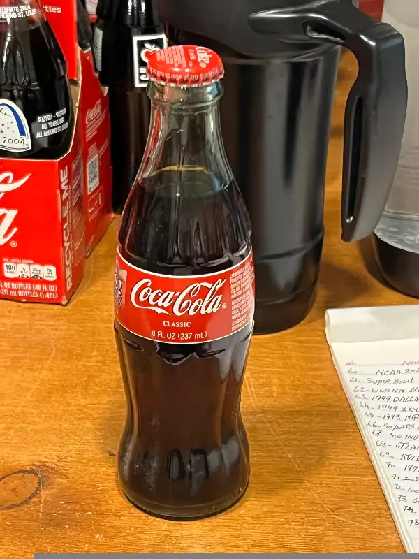Coca-Cola 8oz. Coke Bottle 100 Years Refreshing PADUCAH in Arts & Collectibles in Longueuil / South Shore - Image 4