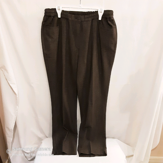 Women's Michele brown dress slacks, 4 pockets, stretch band in Women's - Bottoms in Calgary - Image 4