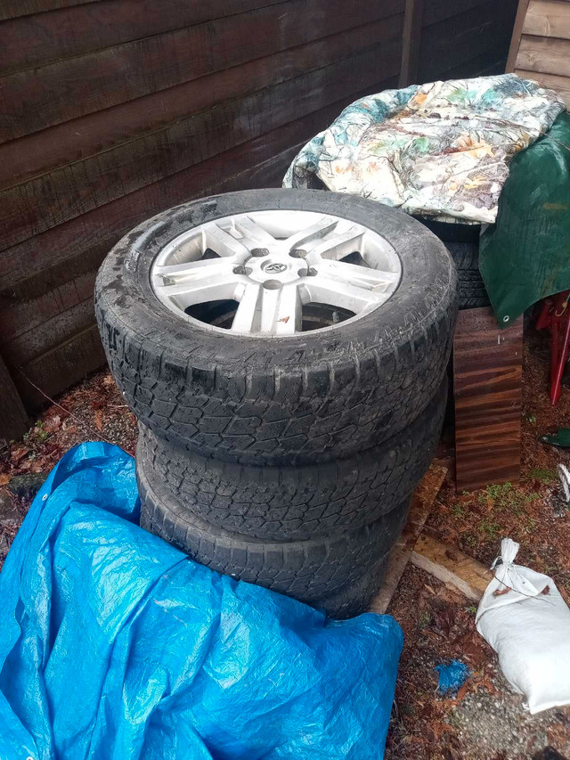 Toyota OEM 20"  inch alloy rims $800 or reasonable trade.  in Garage Sales in Calgary - Image 2