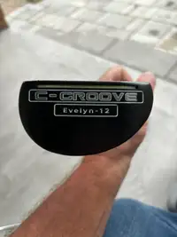 YES Evelyn-12 C-Groove Putter