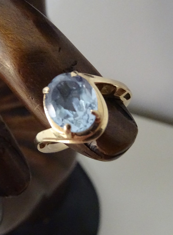 10K gold ring AQUAMARINE Oval 3.5 carats ART DECO sz 5.5 - 6 in Jewellery & Watches in Kitchener / Waterloo - Image 3