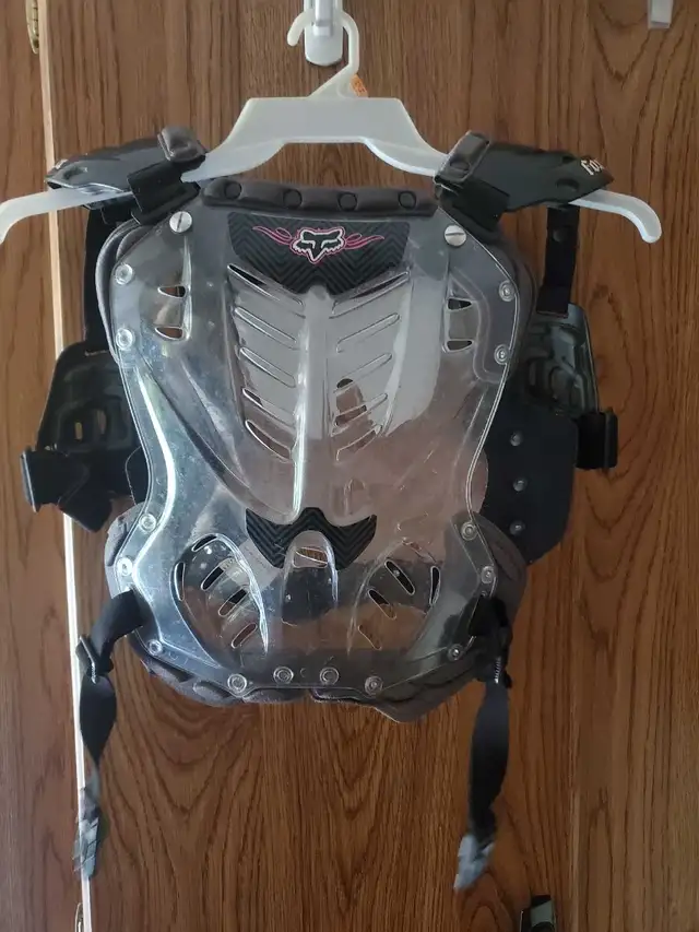 Fox Racing Girls Youth R3 Motocross Chest Protector - Size S in Clothing, Shoes & Accessories in Nelson - Image 3