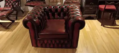 Fauteuil une place de type chesterfiekd