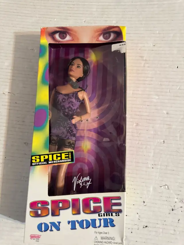 Spice Girls Victoria Doll in Toys & Games in Mississauga / Peel Region - Image 2