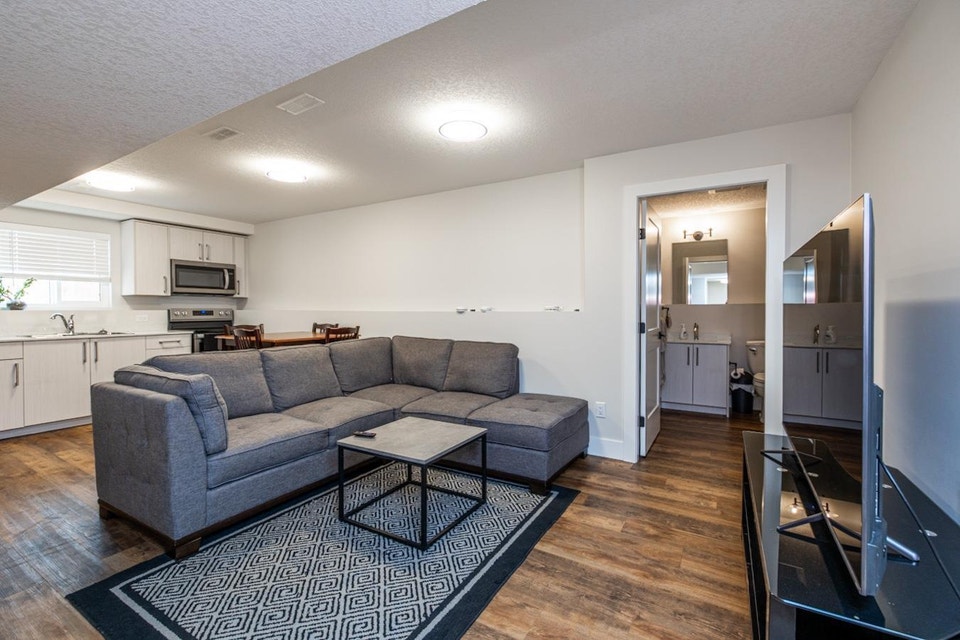 Modern 1Bed 1Bath Bsmnt Suite College Heights Utilities Included 2