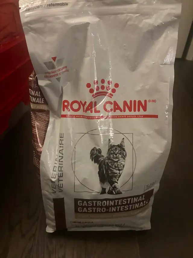 Royal Canin GI Cat Food – 8.8 lb – Sealed