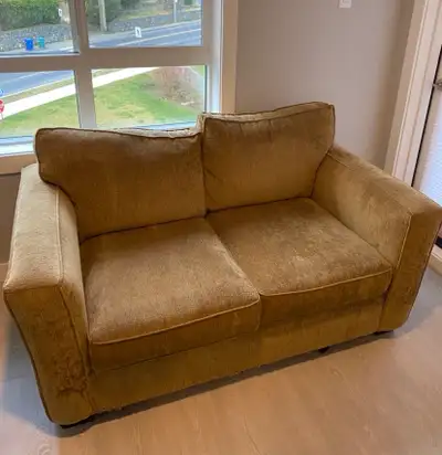 Free couch, View more