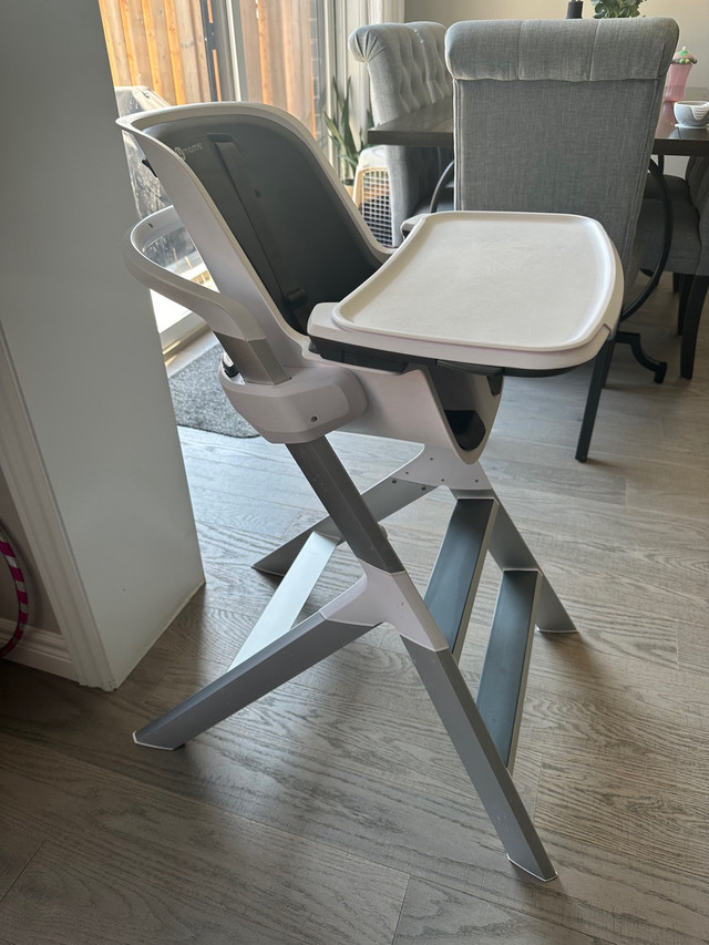 4moms high chair  in Feeding & High Chairs in Kitchener / Waterloo - Image 3
