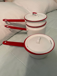 Vintage Red/White Porcelain pot set with lids