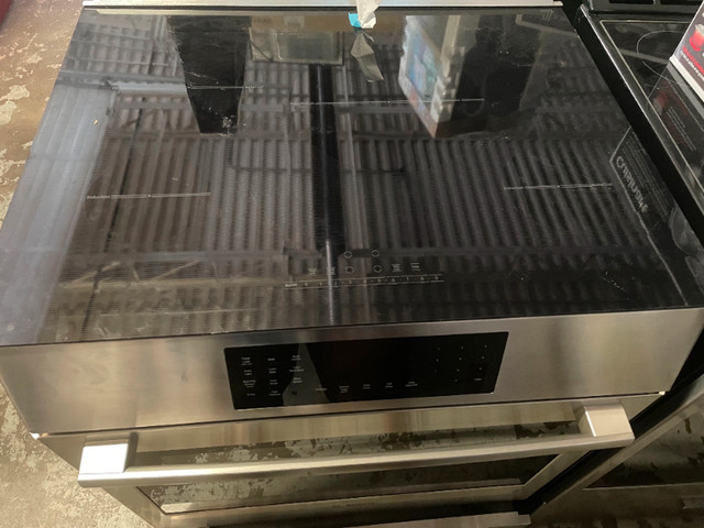 INDUCTION STOVES W/ POTS FOR SALE!! in General Electronics in City of Toronto - Image 4