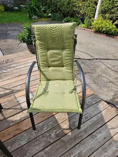 Coussin d‘extérieur couleur vert olive16x44pcs, View more