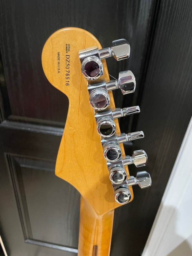 Fender American Deluxe “V” neck Stratocaster in Guitars in Oshawa / Durham Region - Image 3