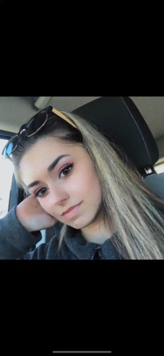 looking for friend/roomate helper64744752924802120