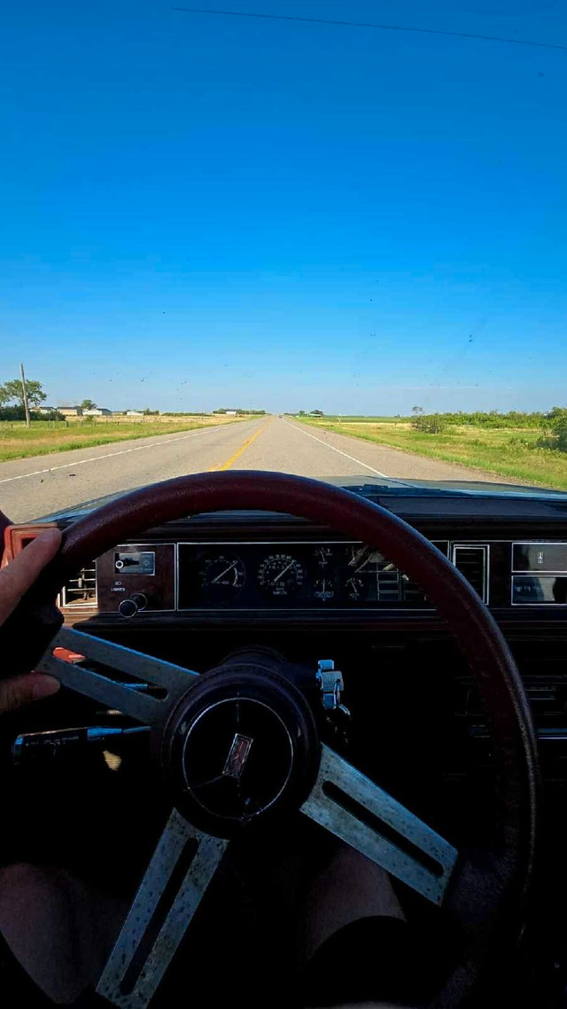 1981 oldsmobile Cutlass in Classic Cars in Saskatoon - Image 2
