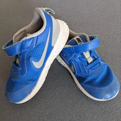 Nike Revolution Children's Shoes Size 10, View more