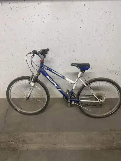 21 speed front suspension good condition 22” from mid petal to top of seat 18” frame 26” tires
