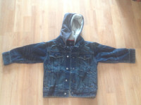Hooded jean jacket -Manteau de jeans Baby Gap - Size 5 ans