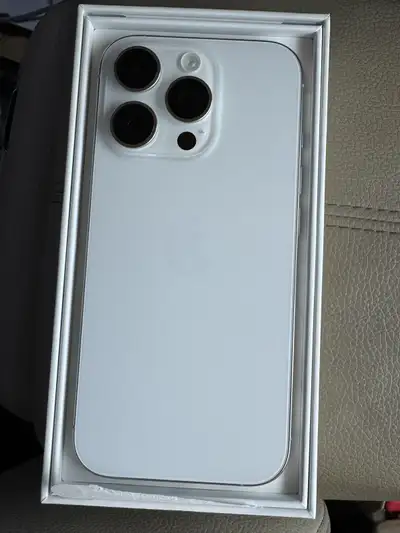 iPhone 16 Pro White 128 GB AppleCare+, View more