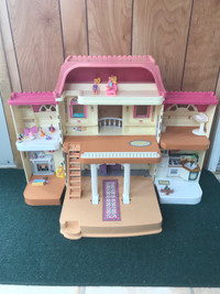 FISHER PRICE DOLLHOUSE 