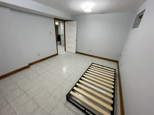 Private room for rent in Vaughan in Room Rentals & Roommates in Mississauga / Peel Region - Image 3