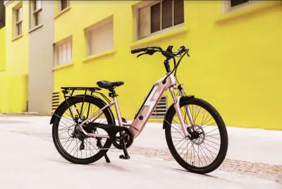 Vélo électrique GIO Storm 2025 - Rose, View more