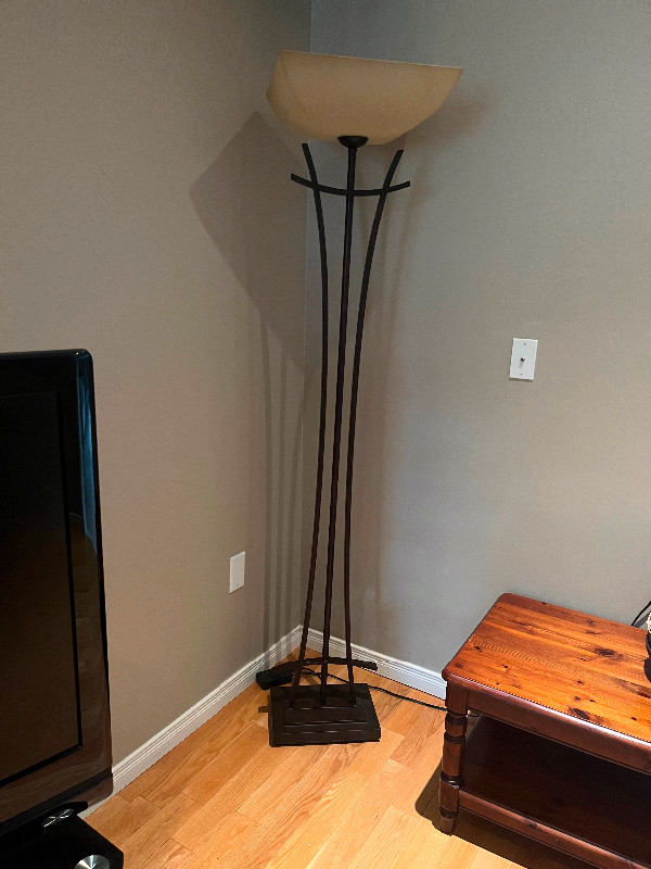 Full height, art deco floor lamp in Indoor Lighting & Fans in Oakville / Halton Region - Image 2