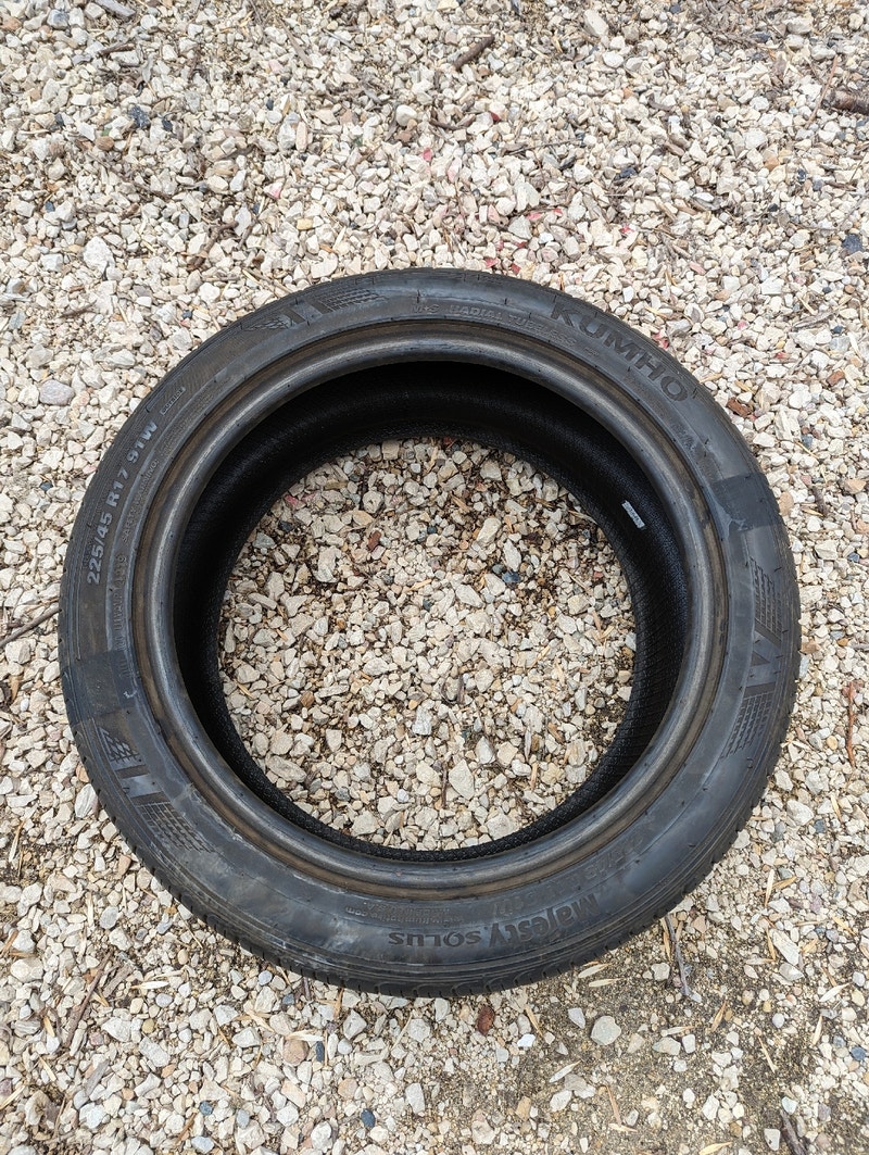1 x 225/45R17 Kumho All Season Tire*very good condition* Tires & Rims Winnipeg Kijiji