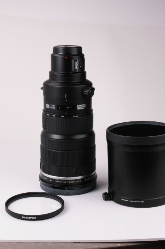 Olympus 90-250mm f2.8 ED Zuiko Digital Zoom Lens 43 four third D in Cameras & Camcorders in Markham / York Region - Image 2