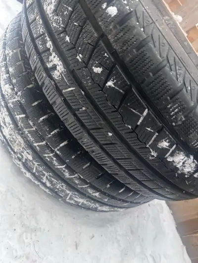 Very good tires 75% tread