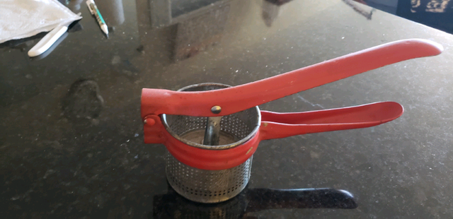 Food Masher in Processors, Blenders & Juicers in Kingston - Image 2