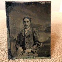 Ancienne photo Ferrotype (Tintype)  Jeune homme assis #  4