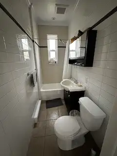 Looking for a roommate64402009923203124