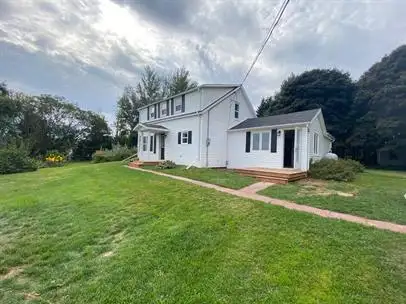 1 Bed 1 Bath in New Glasgow PEI in Long Term Rentals in Charlottetown - Image 3