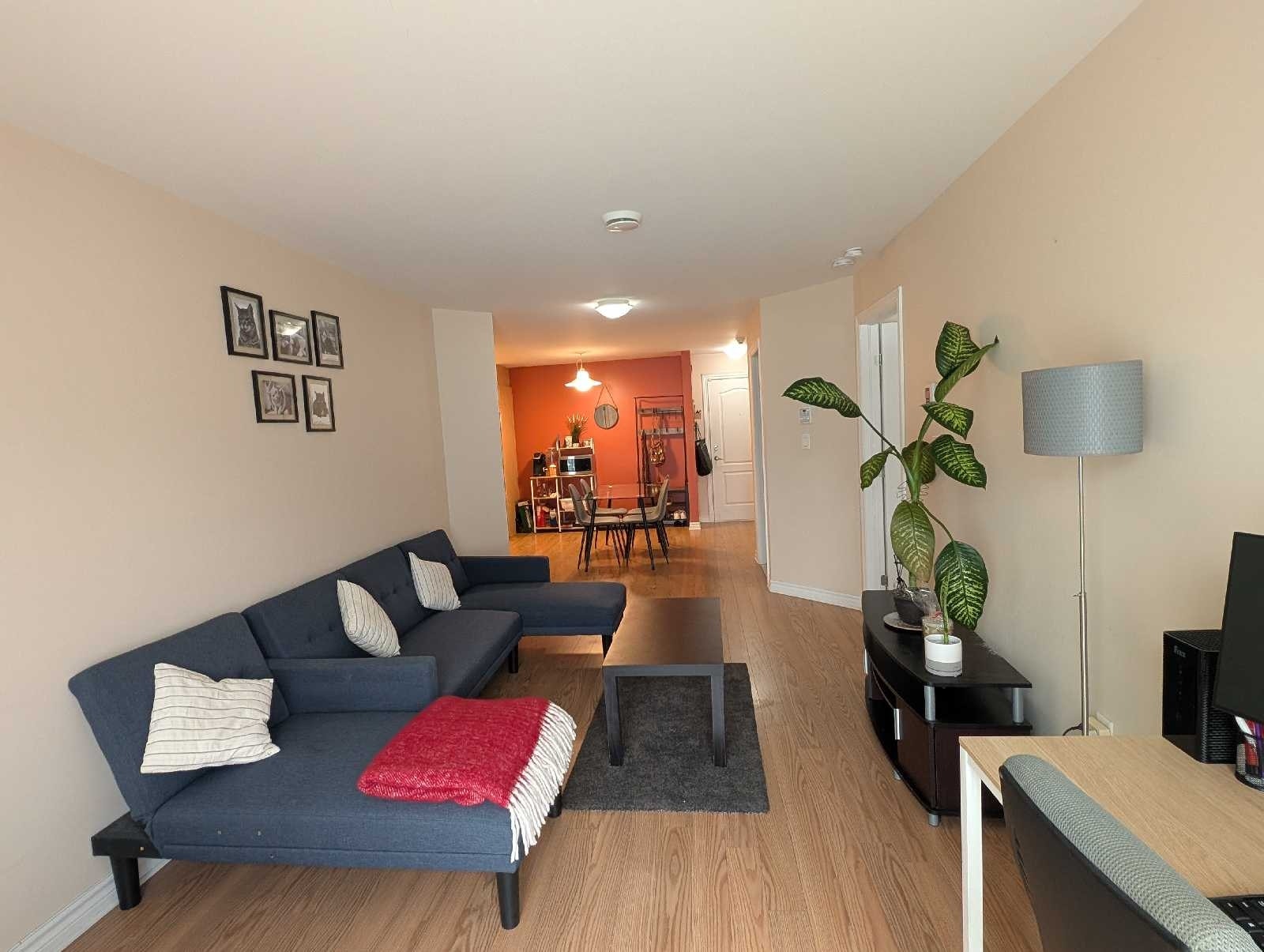 12e Avenue — photo 1