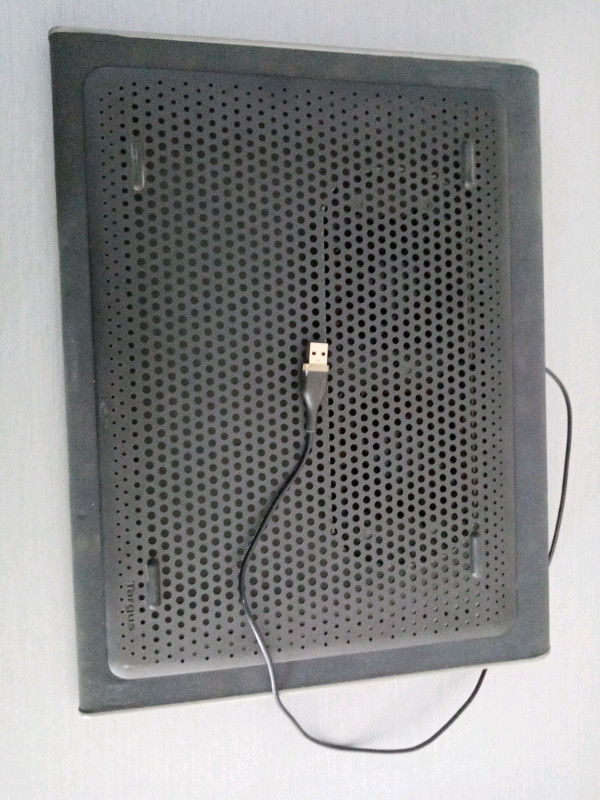 Refroidisseur usb et support pour ordinateur portable. dans Portables  à Trois-Rivières