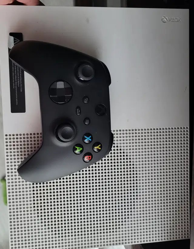 Xbox one S in XBOX One in City of Halifax - Image 2