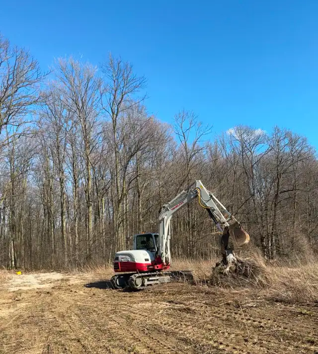 *Excavation Machines and Operator for Hire Demolition*63005662439297126